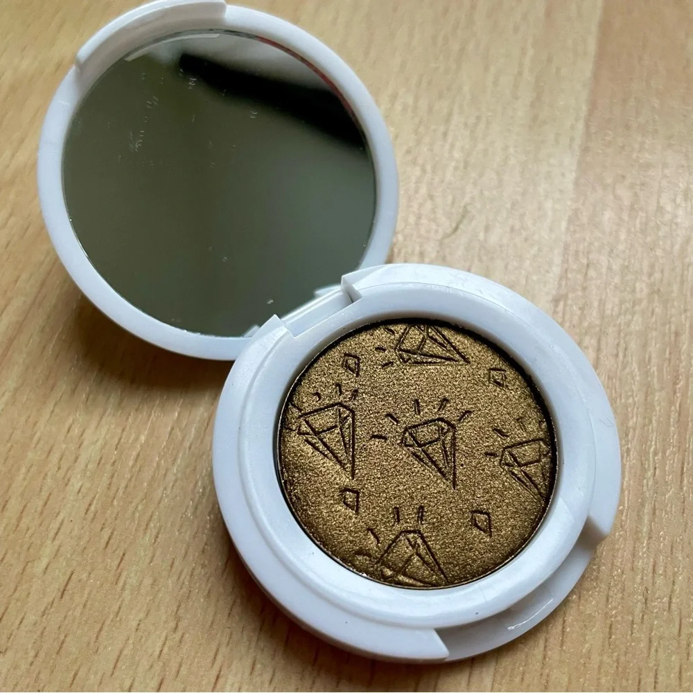 NEW Kaleido Cosmetics Diamond Foils Eyeshadow In Paradiso shade, Gold, NIB